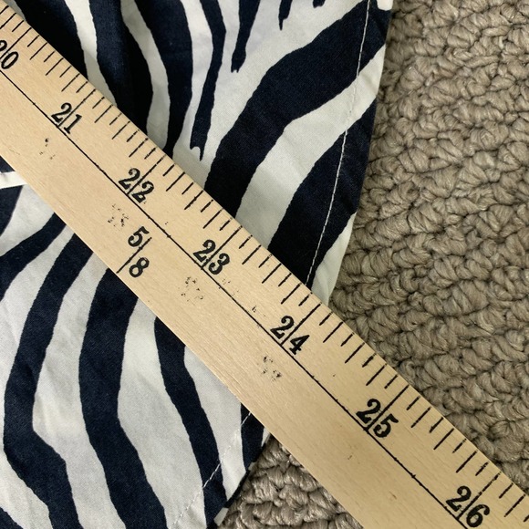 Chaps Womens Shirt Size Medium White Black Zebra Print Button Up Long Sleeves - Picture 6 of 10